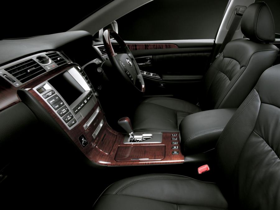  Toyota Crown Majesta 2006 года  (фото 4 из 13)